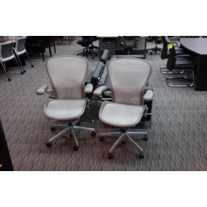 Herman Miller Aeron Chair (Titanium) -  Product Picture 2