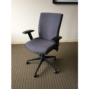 EA Fabric Conference Chair -  Product Picture 1