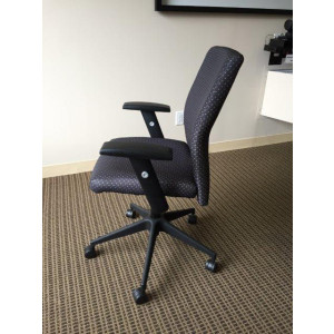 EA Fabric Conference Chair -  Product Picture 2