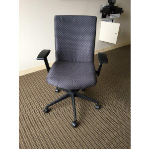 EA Fabric Conference Chair -  Product Picture 3