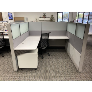 Refurb Blend Pre Owned Herman Miller Frosted Metallic Cubicle -  Product Picture 3