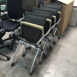 Haworth X99 Seminar Folding Chair - Product Picture 3