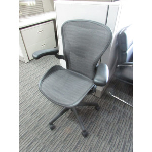 Herman Miller (Wave Pattern) Aeron Chair (Size B) - Product Picture 2