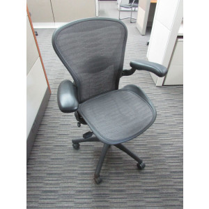 Herman Miller (Wave Pattern) Aeron Chair (Size B) - Product Picture 1