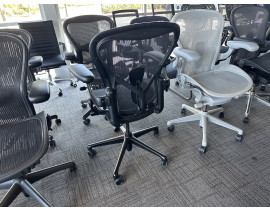 Remastered Pre-Owned Herman Miller Aeron Chair (Onyx Tone)