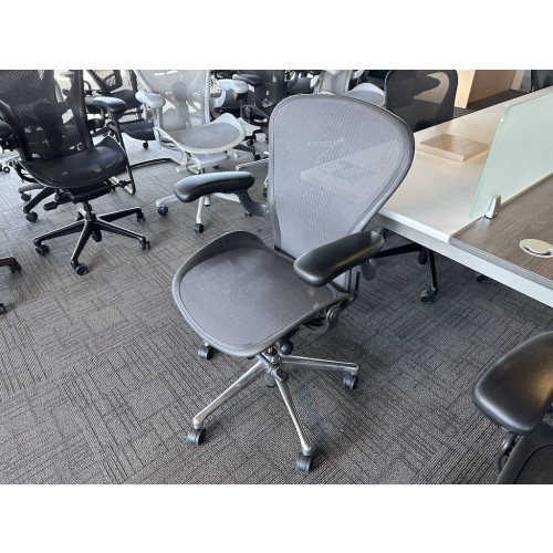 The Perfect Remastered Pre-Owned Herman Miller Aeron (Graphite Color) 