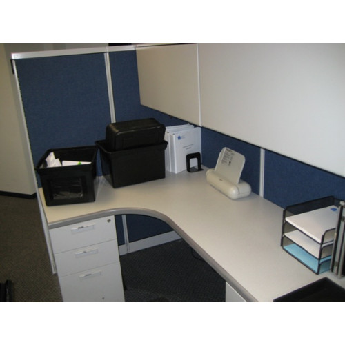 Steelcase Avenir Cubicle (6 x 6)