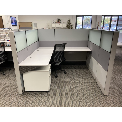 Refurb Blend Pre Owned Herman Miller Frosted Metallic Cubicle