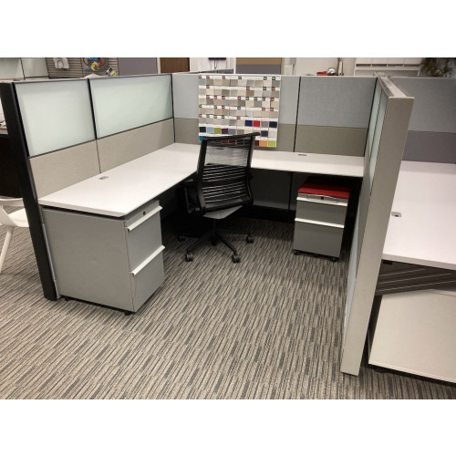 Refurb Blend Pre Owned Herman Miller Frosted Metallic Cubicle