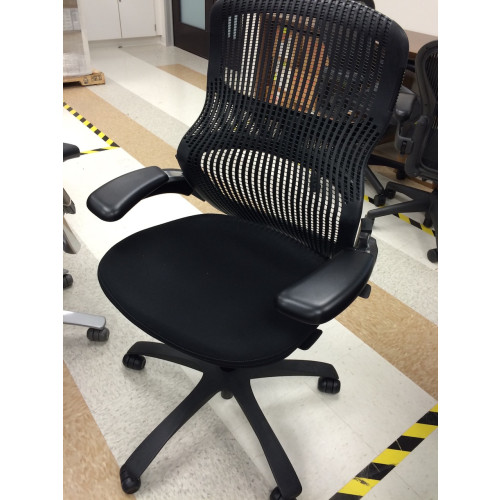 The Perfect Knoll Generation Task Chair