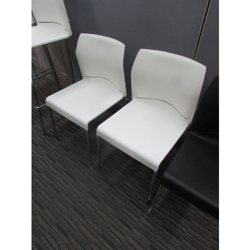 The Perfect Cherryman Pommerac Chair